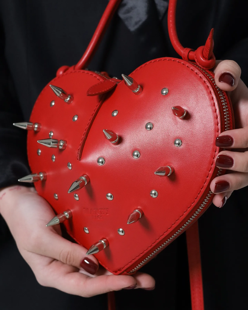 Сумка Heart Spikes, красный Арт.115-09-01